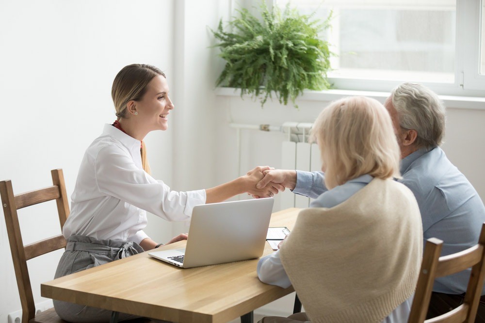 Why You Should Choose Senior Living Experts For Your Older Relatives?
